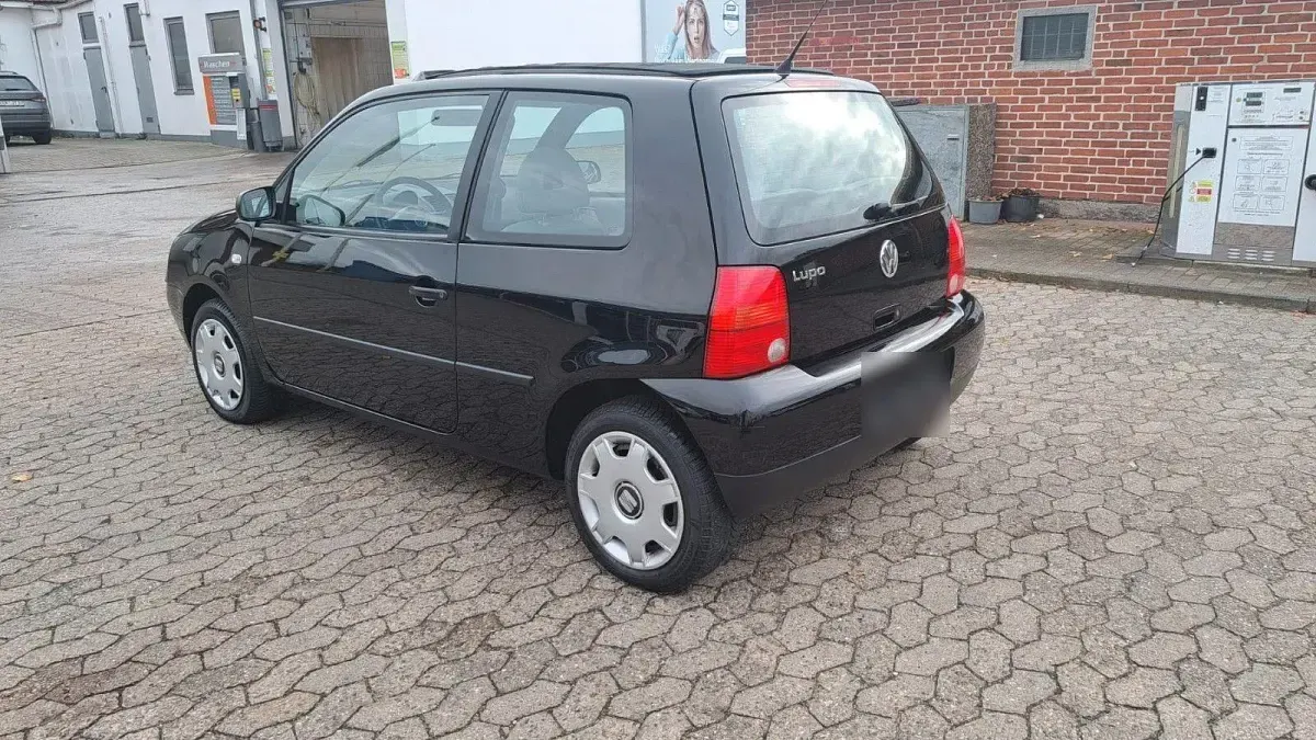 Gebraucht VW Lupo Basis 75 PS (55 kW) 2001 Schwarz Kleinwagen