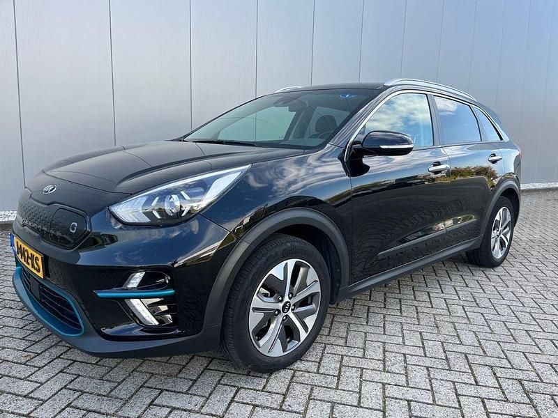 Schwarz Gebraucht 2020 Kia e-Niro SUV | 16.900 € (Guter Preis) - Bild 1/4