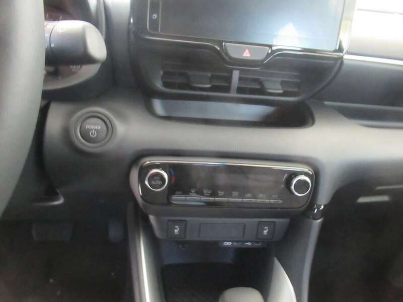 Gebraucht Mazda 2 Center-Line 116 PS (85 kW) 2024 Glass blue Kleinwagen