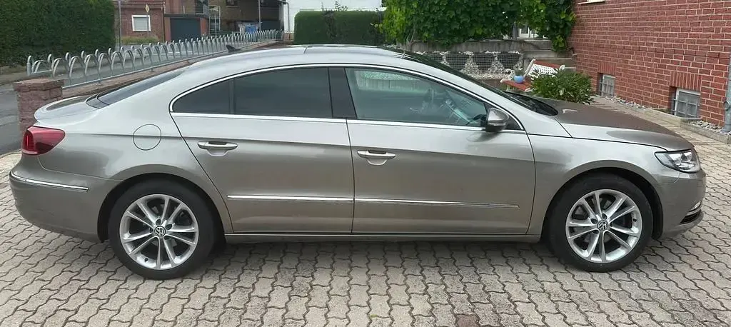 Gebraucht VW Passat 140 PS (102 kW) 2013 Beige Limousine