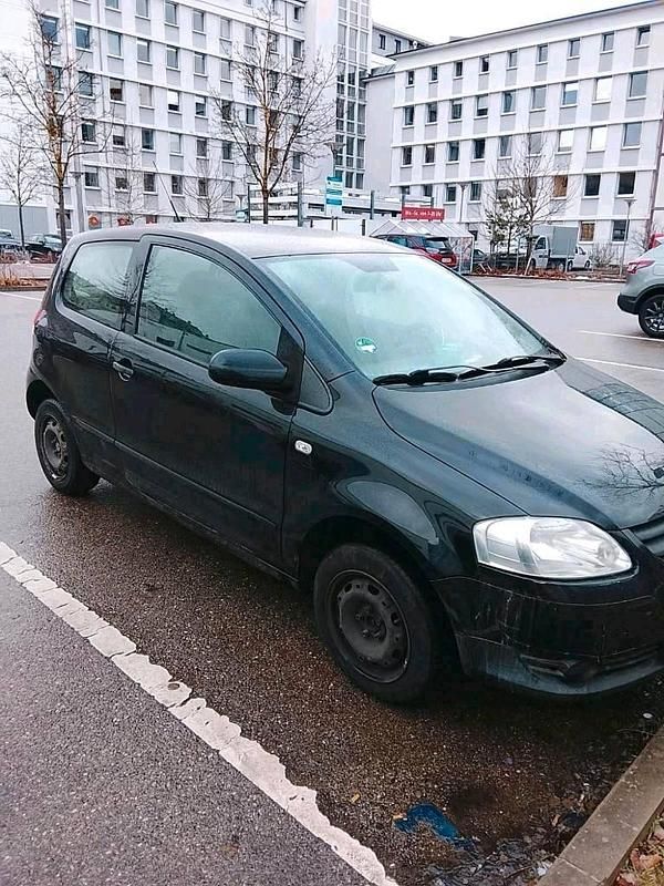 Second-hand VW Fox 55 CP (40 kW) 2008 Negru Hatchback