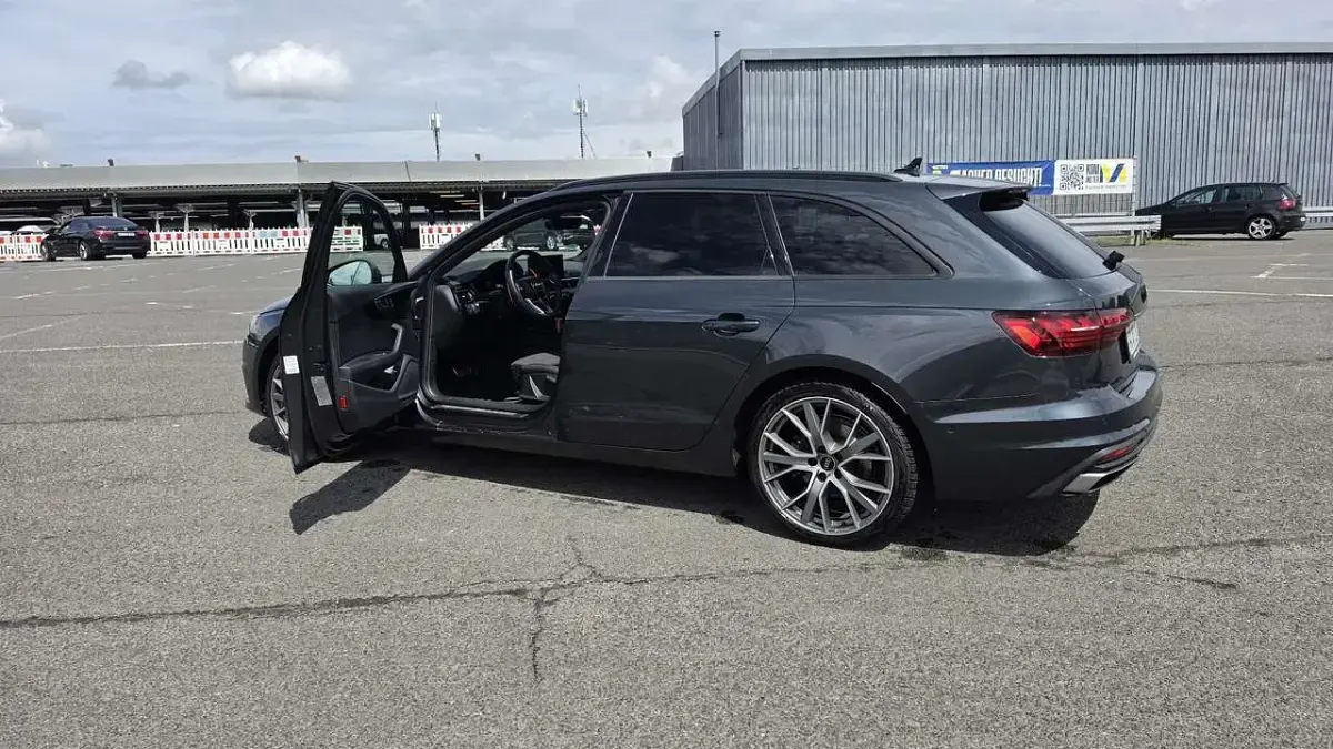 Gebraucht Audi A4 S-Line 204 PS (150 kW) 2021 Grau Kombi
