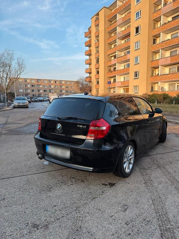 Gebraucht BMW 118 143 PS (105 kW) 2008 Schwarz Kleinwagen
