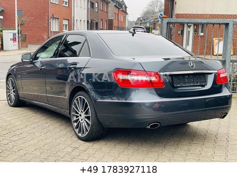 Gebraucht Mercedes E300 Avantgarde 231 PS (169 kW) 2011 Grau Limousine