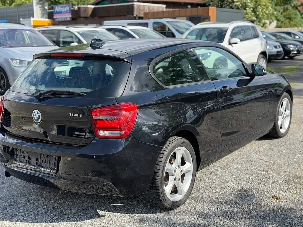 Gebraucht BMW 114 102 PS (75 kW) 2013 Schwarz Kleinwagen