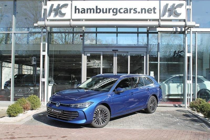 Neu VW Passat Elegance 272 PS (200 kW) 2025 Blau Kombi