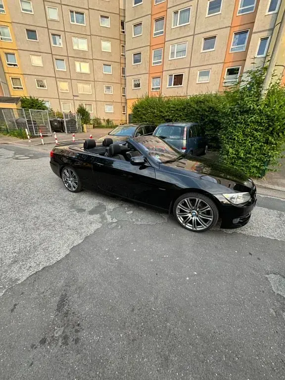 Gebraucht BMW 320 Cabriolet Sport Line 184 PS (135 kW) 2011 Schwarz Cabrio