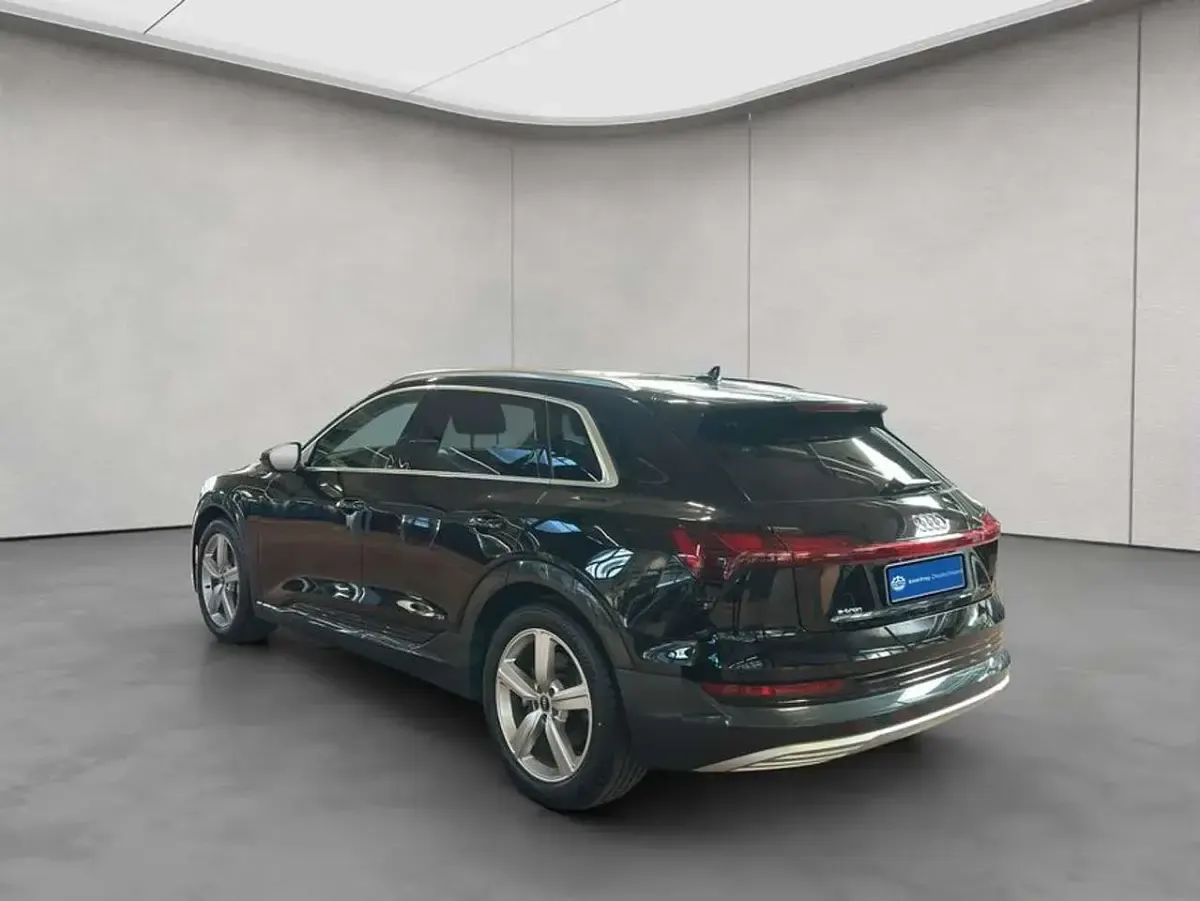 Gebraucht Audi e-tron Advanced 230 kW (313 PS) 2022 Brillantschwarz SUV