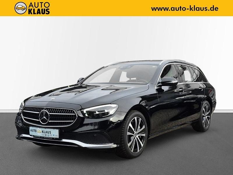 Schwarz Gebraucht 2022 Mercedes E400 Avantgarde Limousine | 40.840 € (Guter Preis) - Bild 1/4