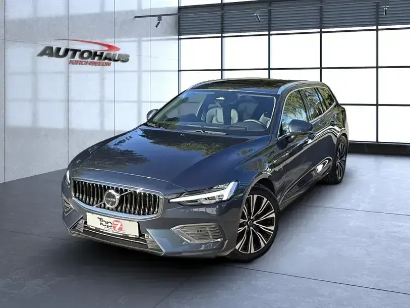 Gebraucht Volvo V60 Plus 455 PS (334 kW) 2025 Denim blue (metallic) Kombi