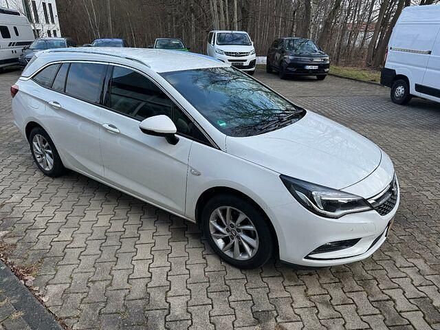 Gebraucht Opel Astra Innovation 125 PS (91 kW) 2017 Weiß Kombi