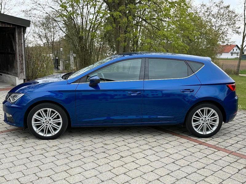 Gebraucht Seat Leon XCELLENCE 180 PS (132 kW) 2018 Blau Kleinwagen