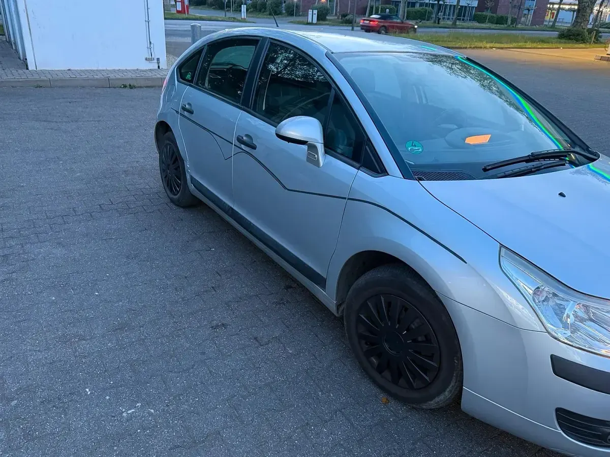 Używany Citroën C4 104 KM (76 kW) 2005 Szary Kombi
