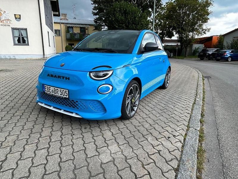 Gebraucht Abarth 500 Scorpionissima 114 kW (155 PS) 2023 Blau Limousine