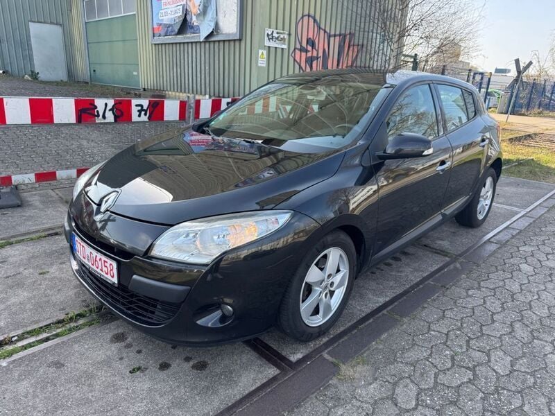 Schwarz Gebraucht 2008 Renault Mégane III Dynamique Limousine | 2.450 € (Fairer Preis) - Bild 1/4