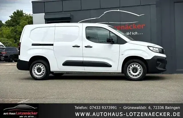 Gebraucht Opel Combo 131 PS (96 kW) 2025 Weiß Van / Kleinbus