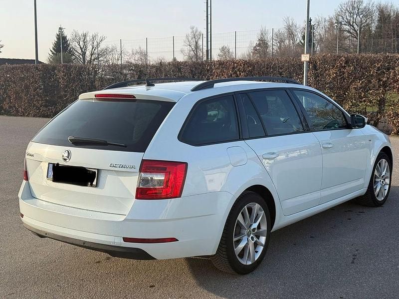 Gebraucht Skoda Octavia Clever 116 PS (85 kW) 2018 Weiß Kombi