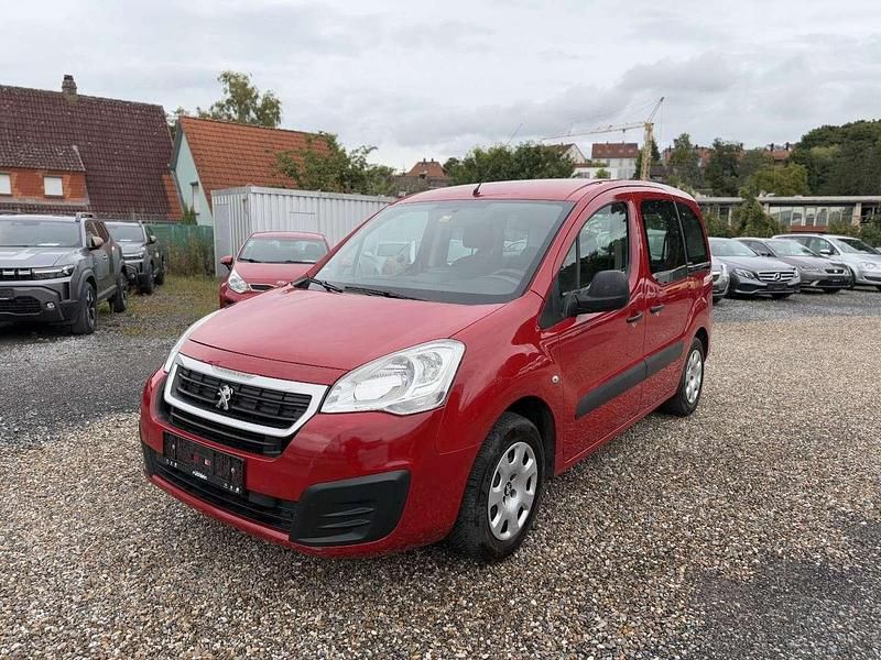 Rouge ardent Gebraucht 2018 Peugeot Partner Van / Kleinbus | 11.890 € (Guter Preis) - Bild 1/4
