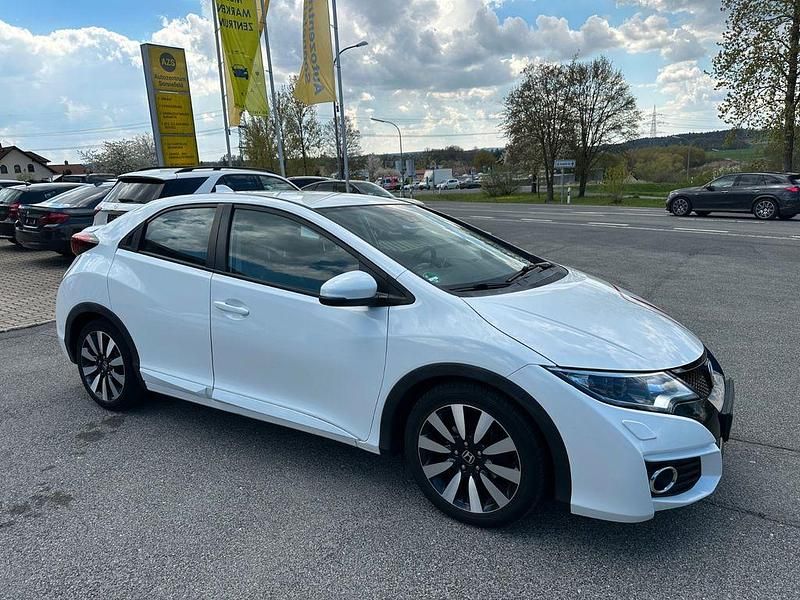 Gebraucht Honda Civic Elegance 141 PS (103 kW) 2015 Weiß Limousine