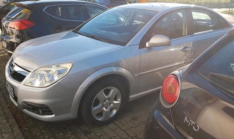 Silber Gebraucht 2006 Opel Vectra | 5.250 € - Bild 1/4