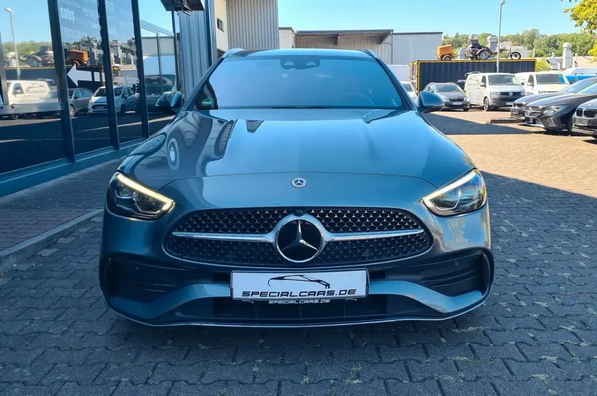 Gebraucht Mercedes C220 AMG 197 PS (144 kW) 2023 Selenitgrau Kombi