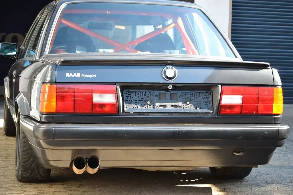 Gebraucht BMW 318 Performance 136 PS (100 kW) 1989 Schwarz Coupé
