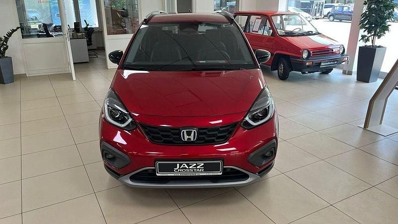 Gebraucht Honda Jazz Advance 122 PS (89 kW) 2025 Premium crystal red metallic Kleinwagen