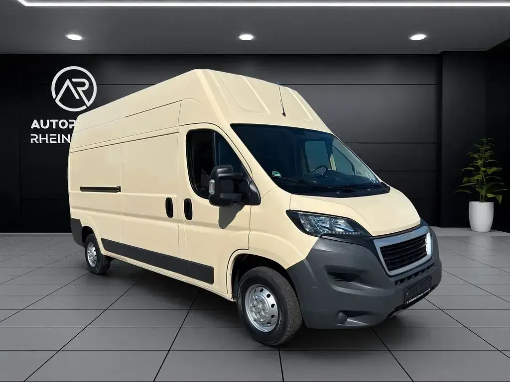 Gebraucht Peugeot Boxer 131 PS (96 kW) 2017 Beige Van