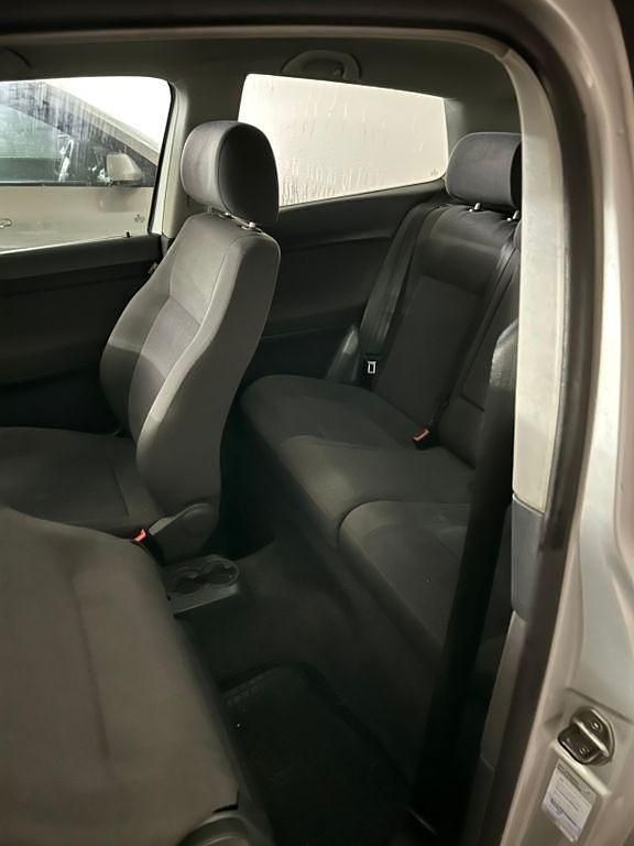 Gebraucht VW Polo Trendline 80 PS (58 kW) 2006 Silber Kleinwagen