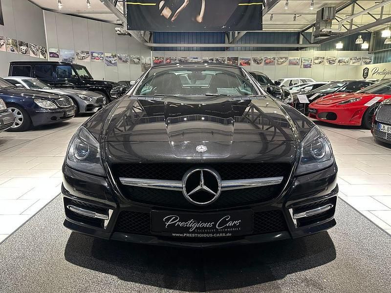 Schwarz Gebraucht 2012 Mercedes SLK200 AMG Cabrio | 18.949 € (Teuer) - Bild 1/4