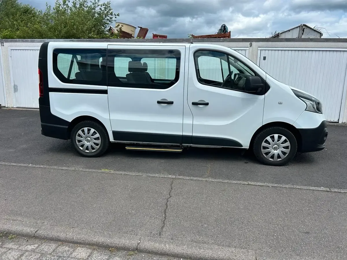 Gebraucht Renault Trafic 125 PS (91 kW) 2016 Weiß Van / Kleinbus