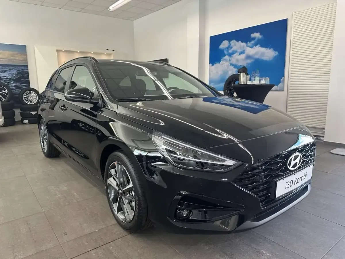 Neu Hyundai i30 Trend 150 PS (110 kW) 2026 Schwarz Kombi