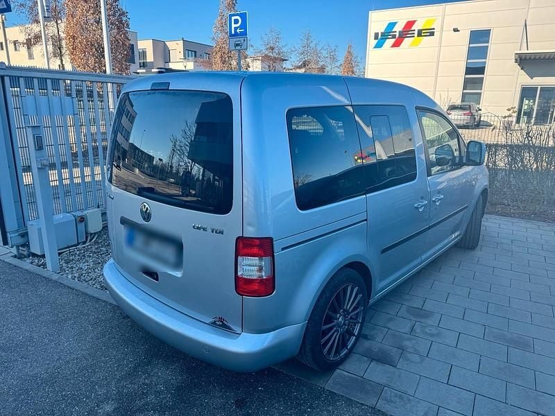 Gebraucht VW Caddy 105 PS (77 kW) 2009 Silber Van / Kleinbus