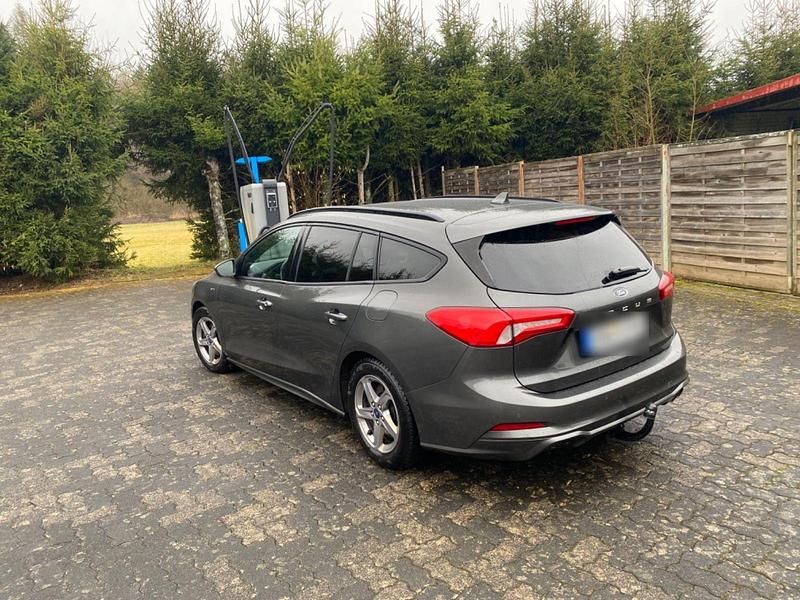 Gebraucht Ford Focus ST-Line 182 PS (133 kW) 2018 Grau Kombi