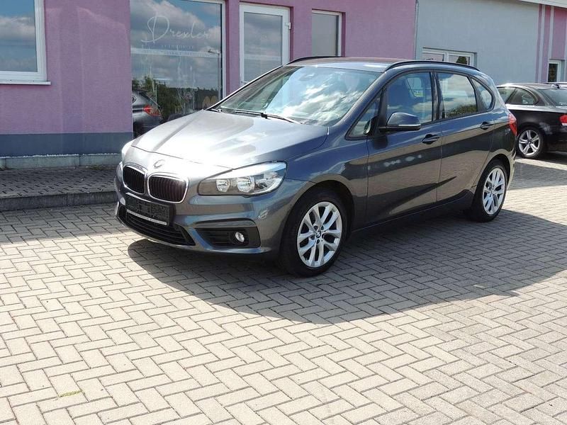 Gebraucht BMW 218 Basis 150 PS (110 kW) 2016 Grau Kombi