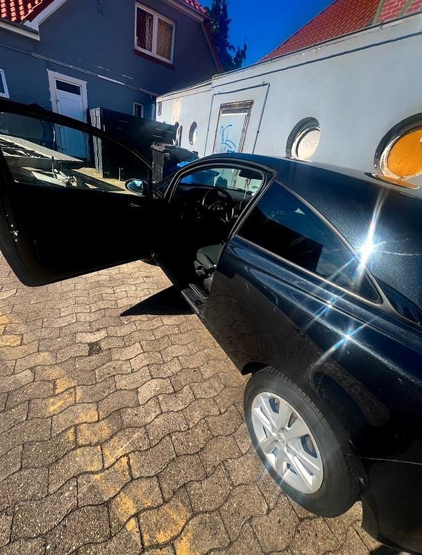 Gebraucht Opel Corsa 90 PS (66 kW) 2015 Schwarz Kleinwagen