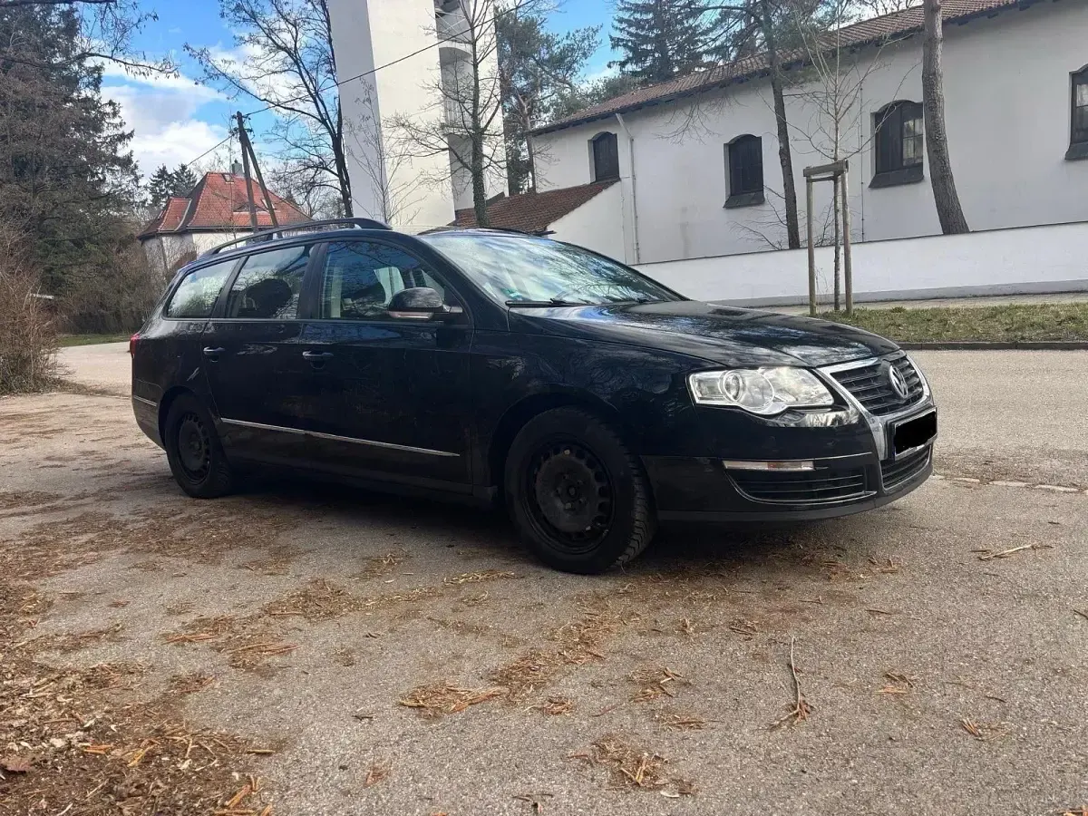 Second-hand VW Passat Edition 122 CP (89 kW) 2010 Negru Break