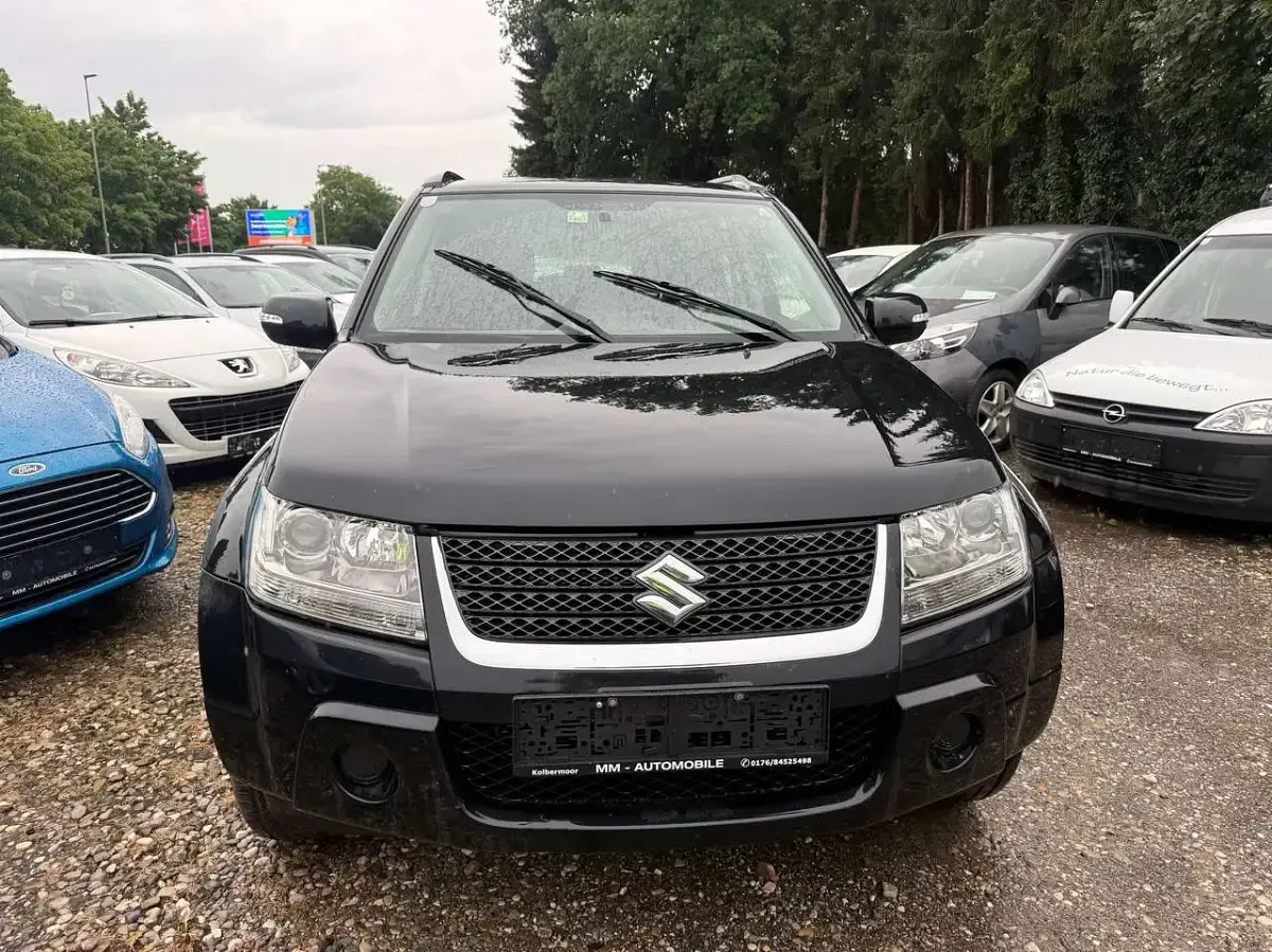 Gebraucht Suzuki Grand Vitara 129 PS (94 kW) 2011 Schwarz SUV