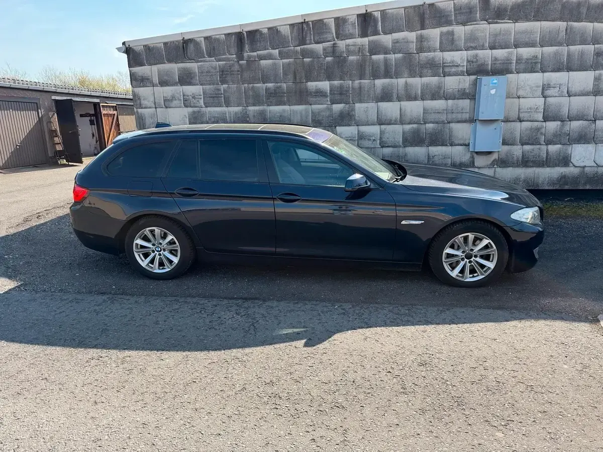 Gebraucht BMW 530 258 PS (189 kW) 2011 Kombi
