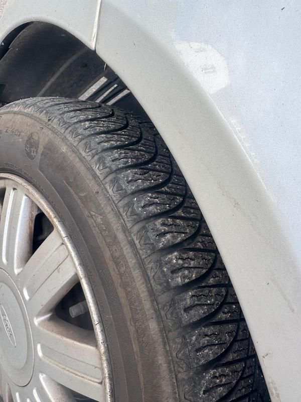 Gebraucht Ford Fiesta 68 PS (50 kW) 2002 Silber Kleinwagen