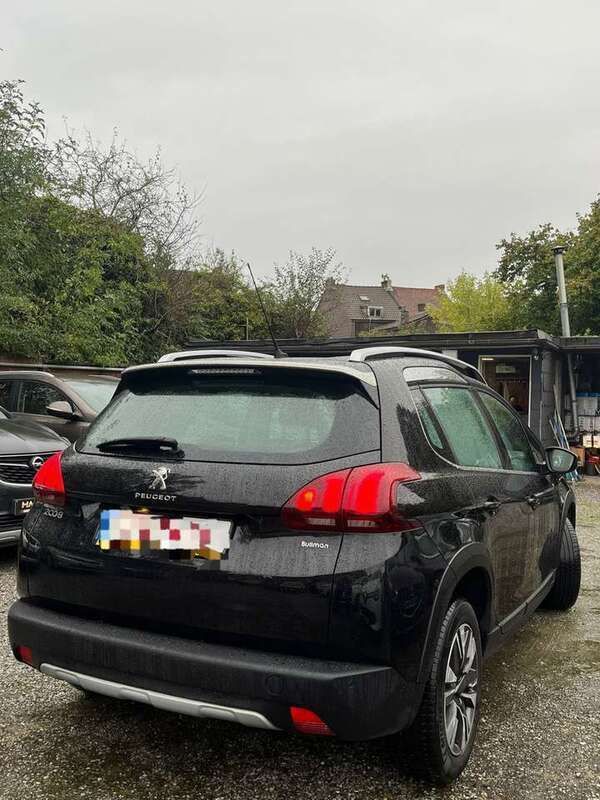 Schwarz Gebraucht 2018 Peugeot 2008 Style SUV | 8.999 € (Etwas zu teuer) - Bild 1/4