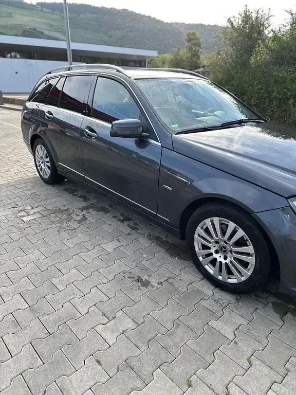 Second-hand Mercedes 220 231 CP (169 kW) 2012 Gri Berlinǎ