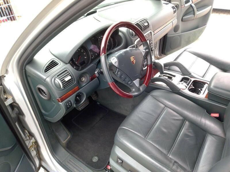 Silber Gebraucht 2004 Porsche Cayenne SUV | 8.800 € - Bild 1/4