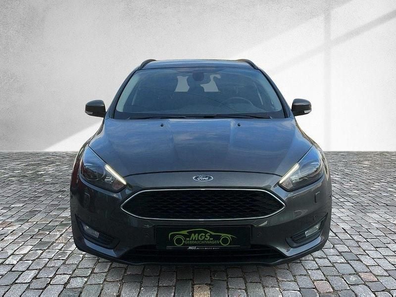 Gebraucht Ford Focus Cool & Connect 125 PS (91 kW) 2018 Magnetic grau met Kombi