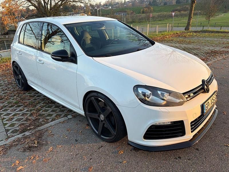 Weiß Gebraucht 2011 VW Golf VI R Limousine | 14.500 € - Bild 1/4