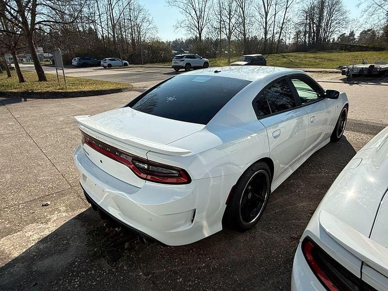 Gebraucht Dodge Charger 387 PS (284 kW) 2024 Weiß Limousine