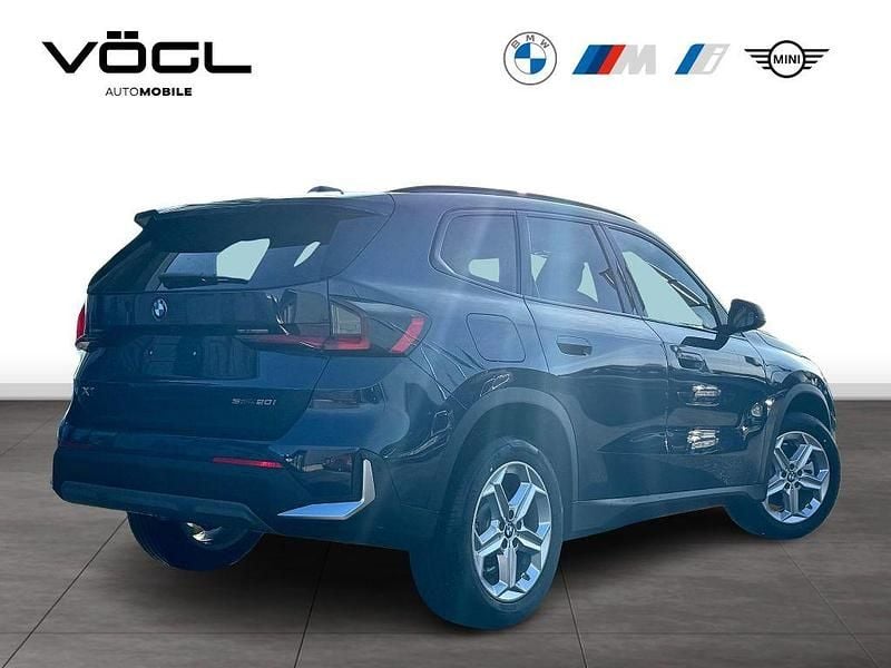 Neu BMW X1 Efficient Dynamics 156 PS (114 kW) 2025 Night dusk blue SUV