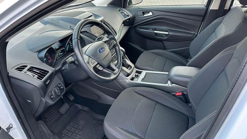 Gebraucht Ford Kuga 150 PS (110 kW) 2019 Schwarz SUV
