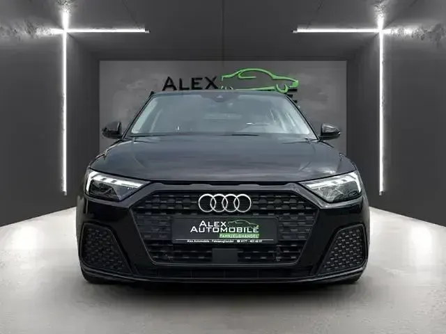 Gebraucht Audi A1 Sportback Comfort 95 PS (69 kW) 2022 Mythosschwarz Kleinwagen