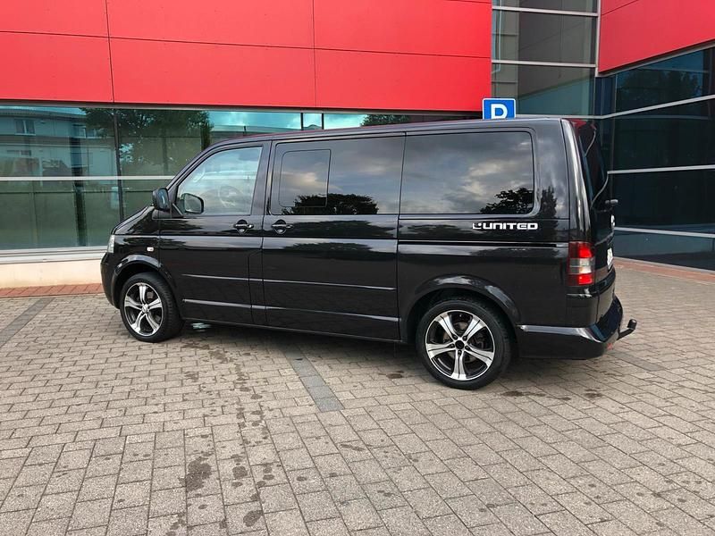 Usata VW Multivan 174 CV (127 kW) 2009 Nero Monovolume